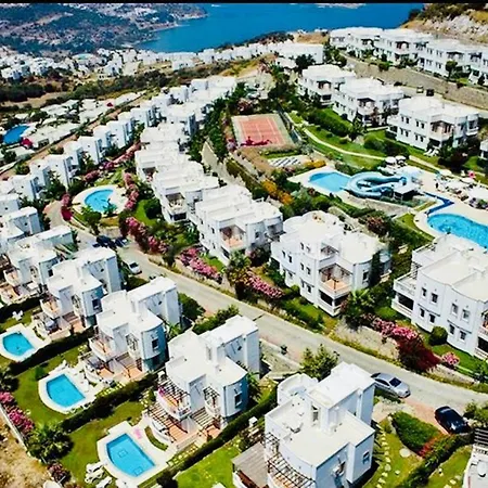 Holiday Gardens Апартаменты